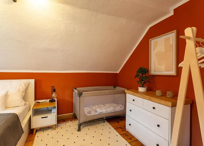Moderne Ferienwohnung Mit Festungsblick Im Zentrum